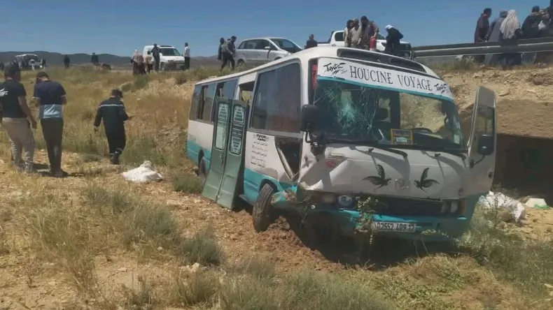 Bus Plunges into Valley in Tebessa, Injuring 15