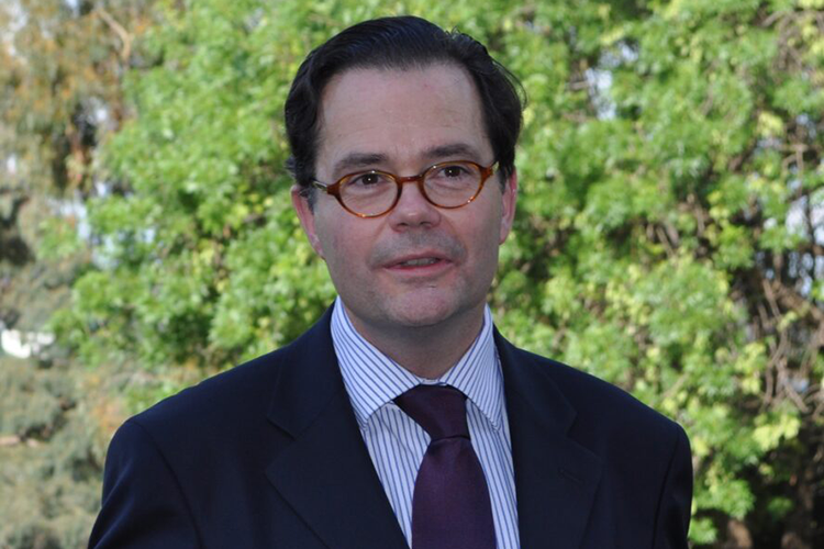 French Ambassador's Claims on Historians' Committee Contradicted by Committee Head