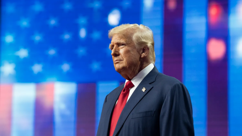 Trump Defends Iran Deal Critics as 'Fools' Amidst Political Firestorm