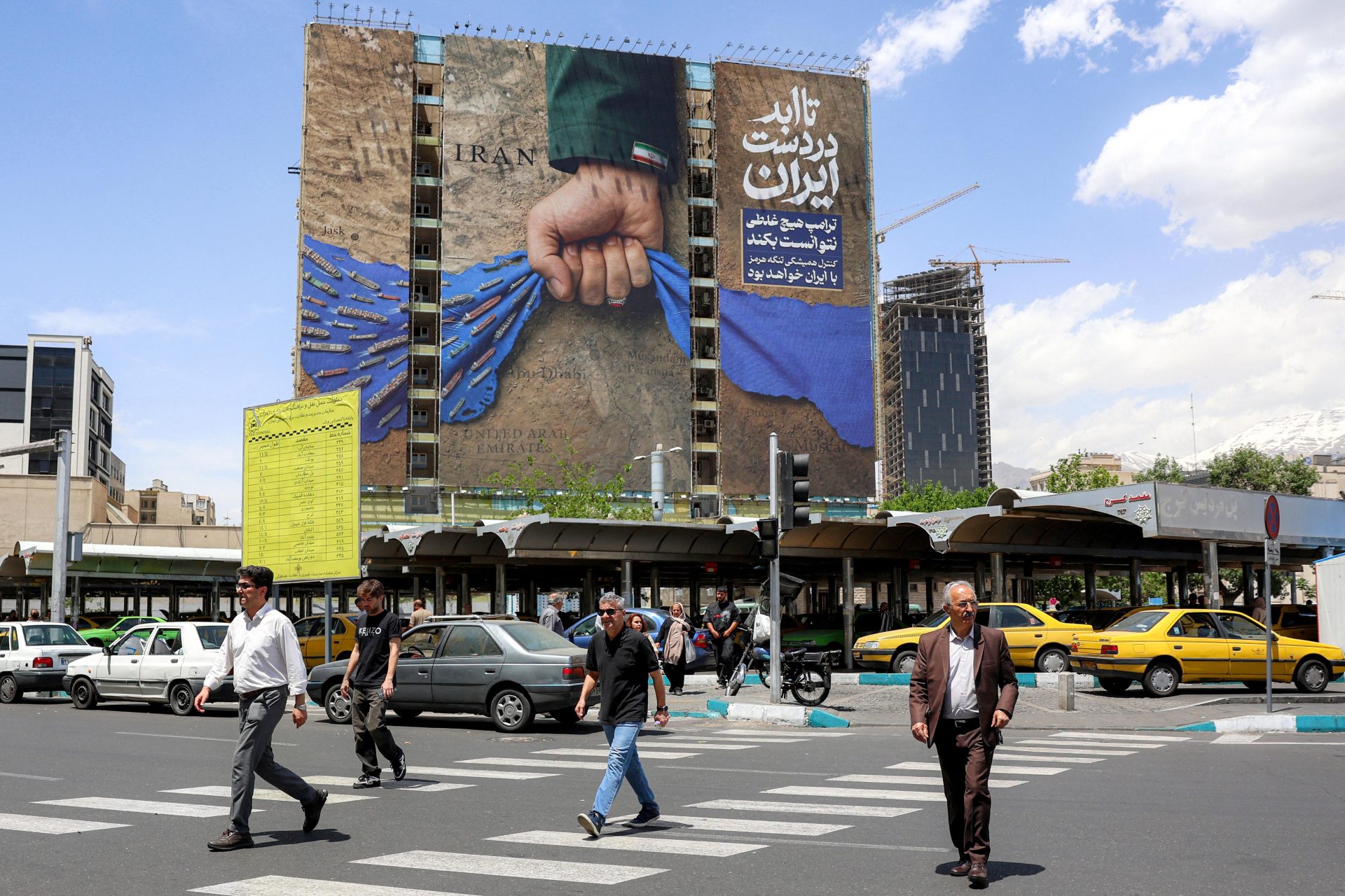 CIA Analysis Suggests Iran's Resilience Against US Blockade Contradicts White House Claims