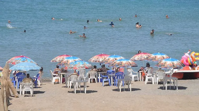 Coastal Municipalities Launch Beach Service Tenders for 2026 Summer Season