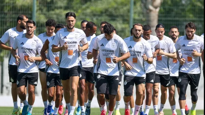 Algerian Football Fans Debate World Cup Squad Amidst Coach's Selections