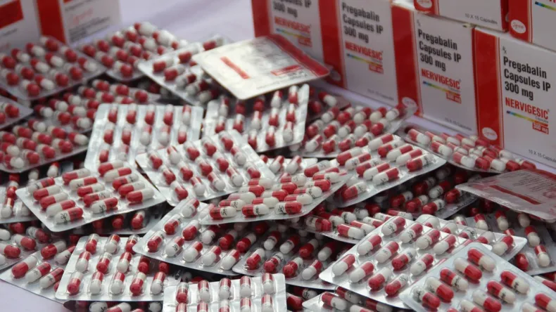 Algerian Customs Seize Counterfeit Pills in Tebessa