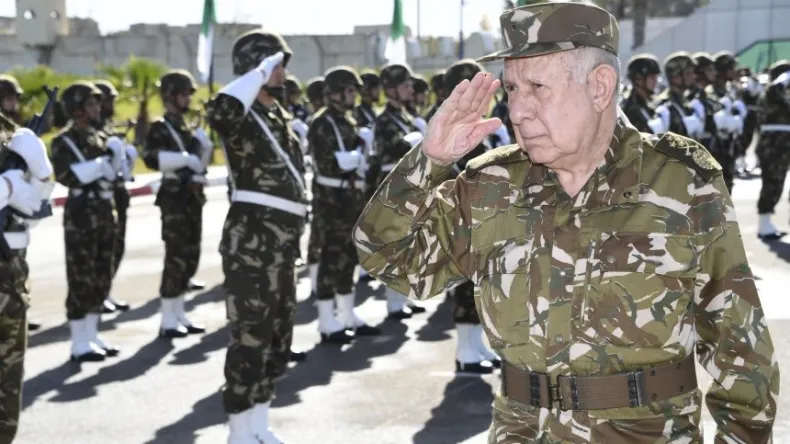 Algerian Army Chief Visits Fifth Military Region