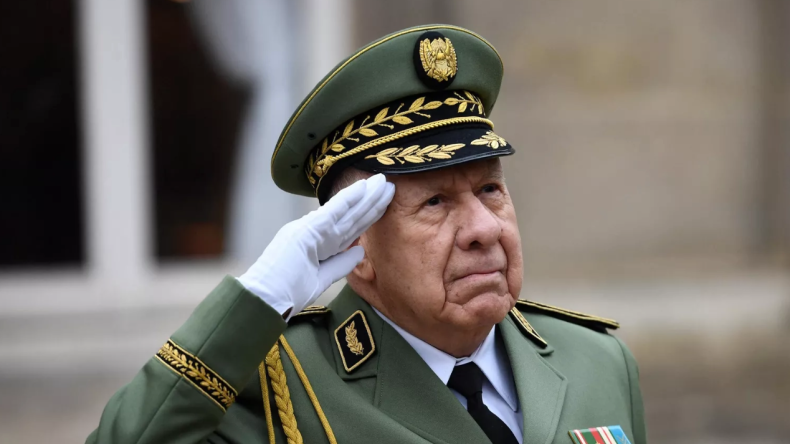 Algerian Army Chief Honors Top Baccalaureate Students from 'Children of the Nation' Schools