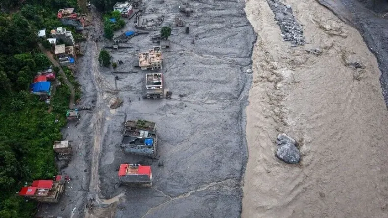 Nepal Floods and Landslides Claim Hundreds of Lives, Over a Thousand Missing
