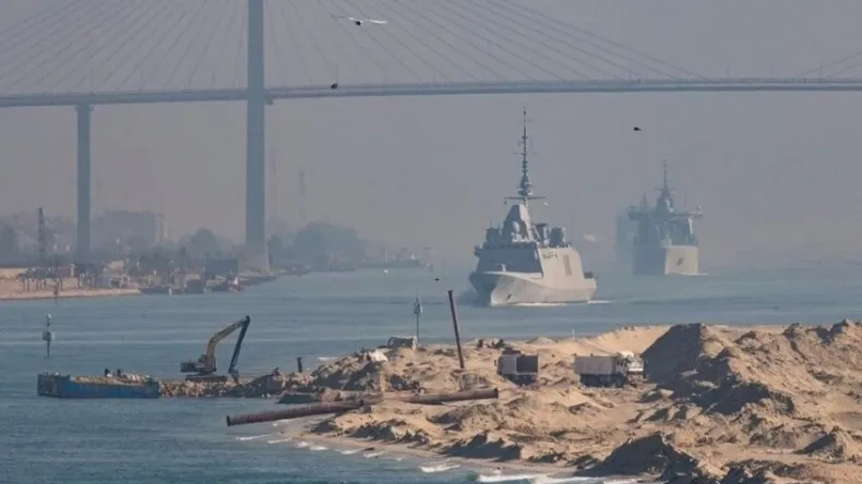 France and Britain Deploy Naval Units to Hormuz Amid Defense Summit