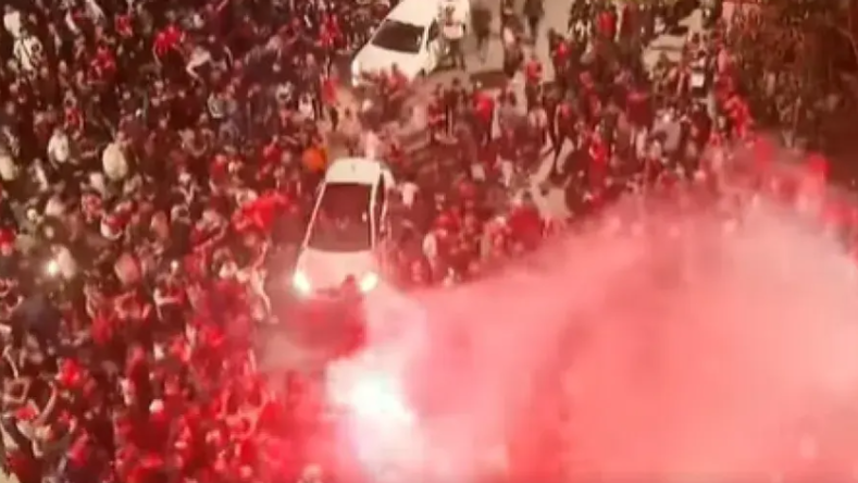 USM Alger Fans Ignite Algiers in Jubilant Celebration of Tenth Algerian Cup Title