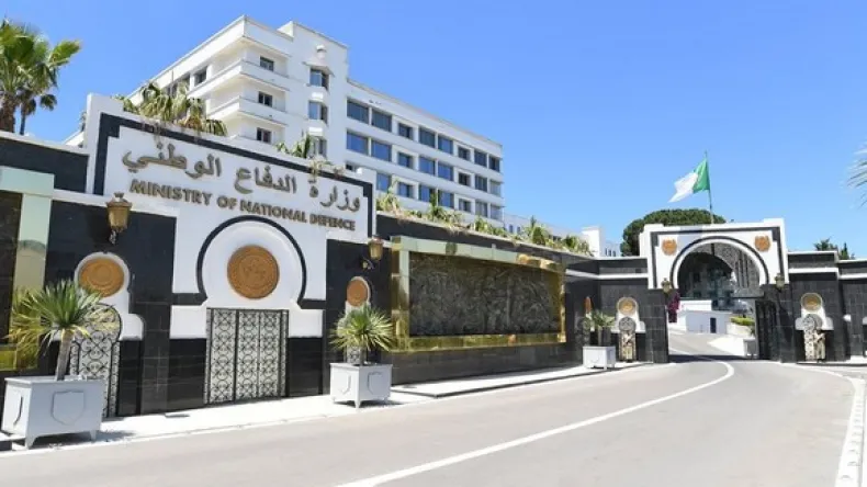 Algerian Ministry of Defense Issues Strong Warning Against Traitors and Agents