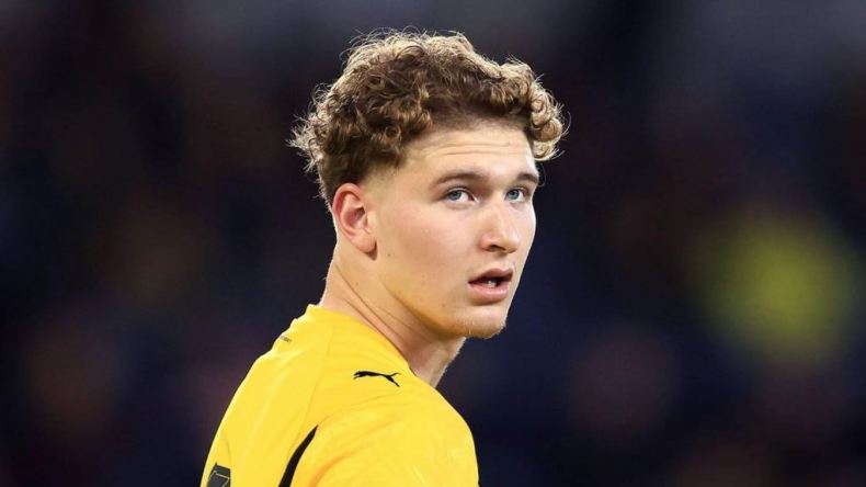 Borussia Dortmund Weighs Loan Move for Defender Elias Ben Kara