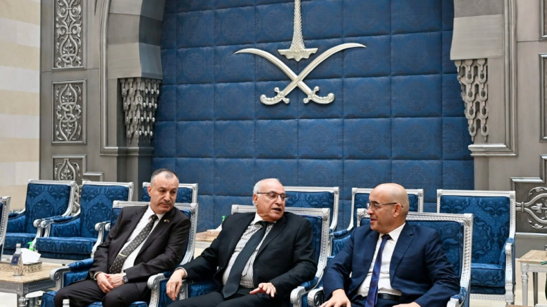 Algerian Foreign Minister Arrives for OIC Session on Palestine and Leadership Election