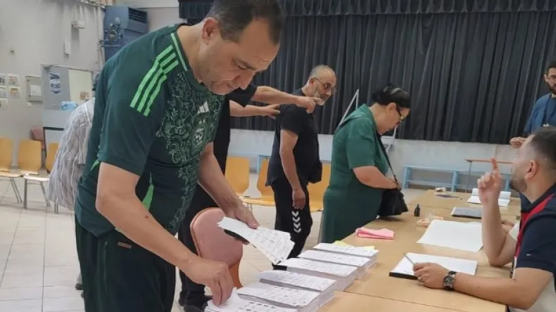 Elections Polling Hours Extended to 8 PM Amid Low Turnout