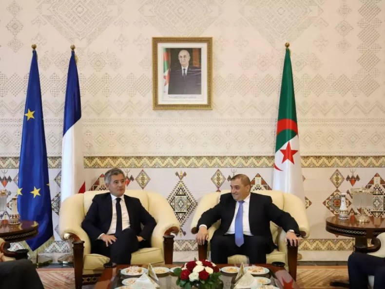 Algerian and French Justice Ministers Meet in Algiers