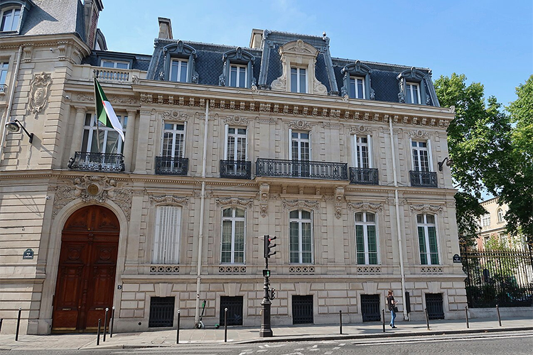 Algeria Delays Paris Ambassador Amid Unresolved Bilateral Tensions