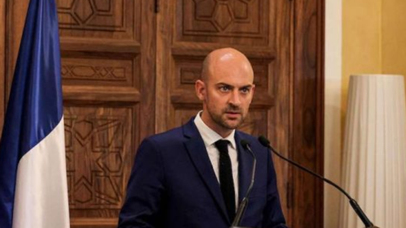 French Minister Seeks De-escalation with Algeria Amidst Domestic Pressures