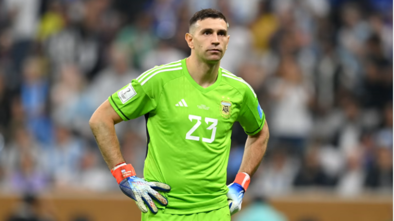 Martínez Set to Miss World Cup Opener Amidst Finger Injury