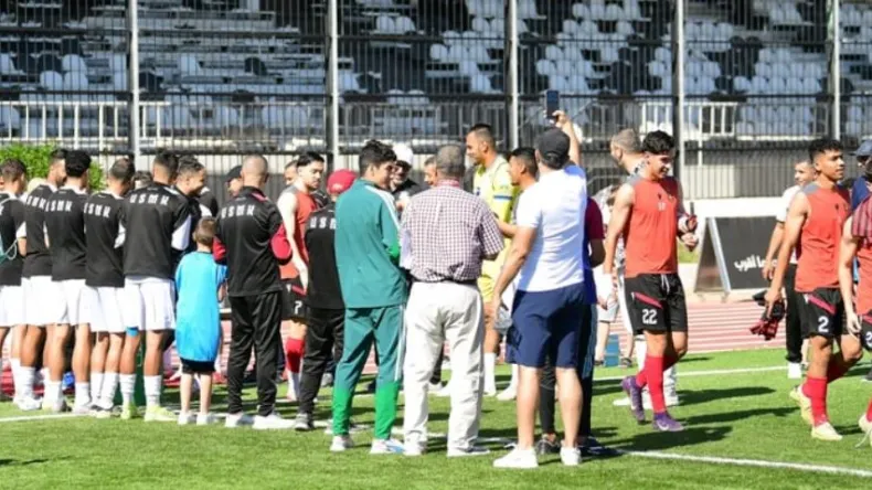 USM Alger's Unbeaten Run Ends in Khenchela Defeat