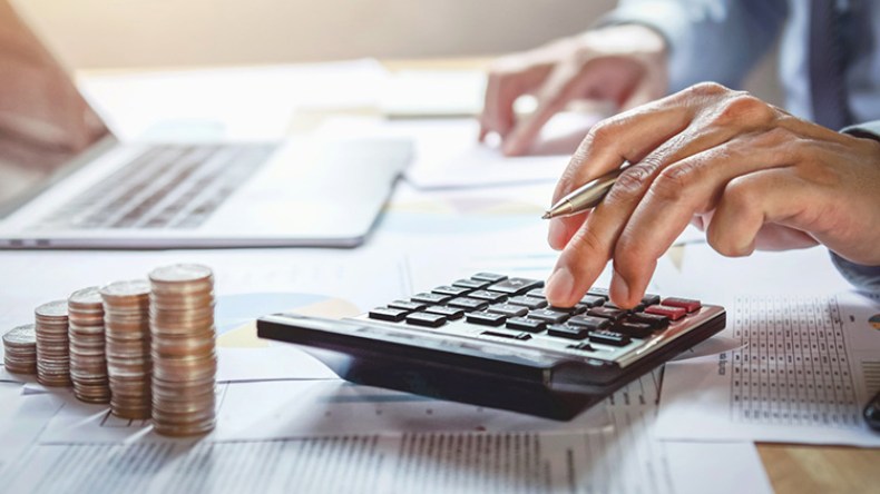 التبليغ الفوري عن العمليات المشبوهة ومراقبة السياسيين والعملات الافتراضية!