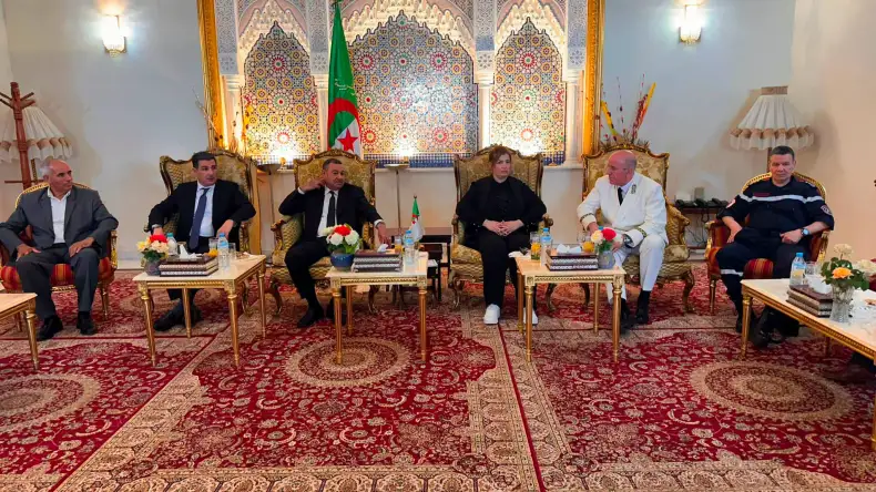 Ministerial Delegation Offers Condolences in Tlemcen Following Deadly Fires